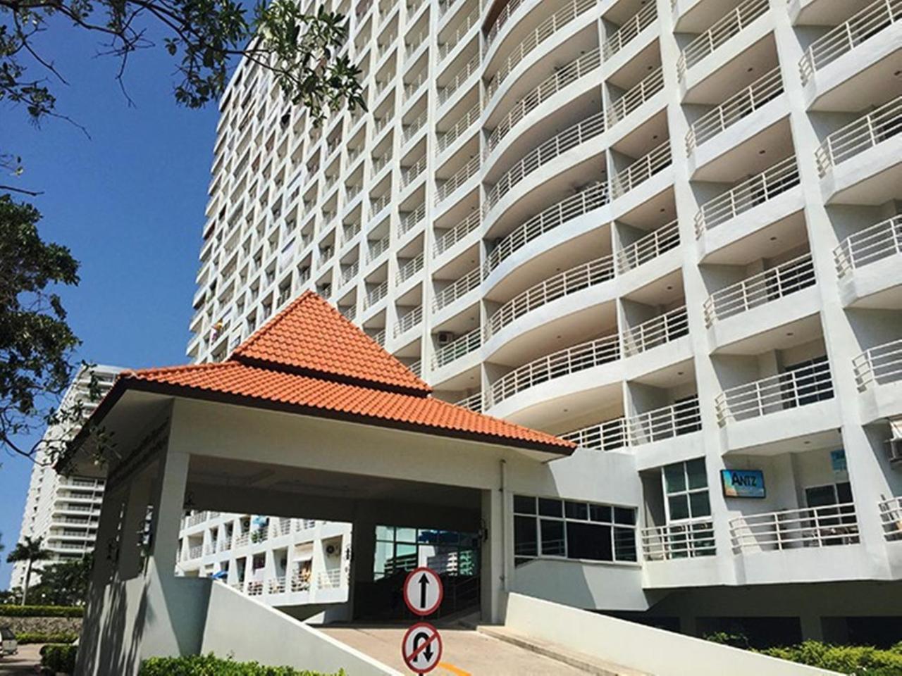 Condominum In Jomtien Beach With Sea View, Balcony And Free Wifi Pattaya Zewnętrze zdjęcie