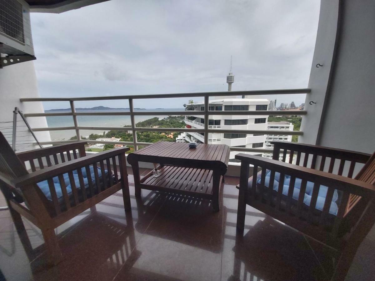 Condominum In Jomtien Beach With Sea View, Balcony And Free Wifi Pattaya Zewnętrze zdjęcie