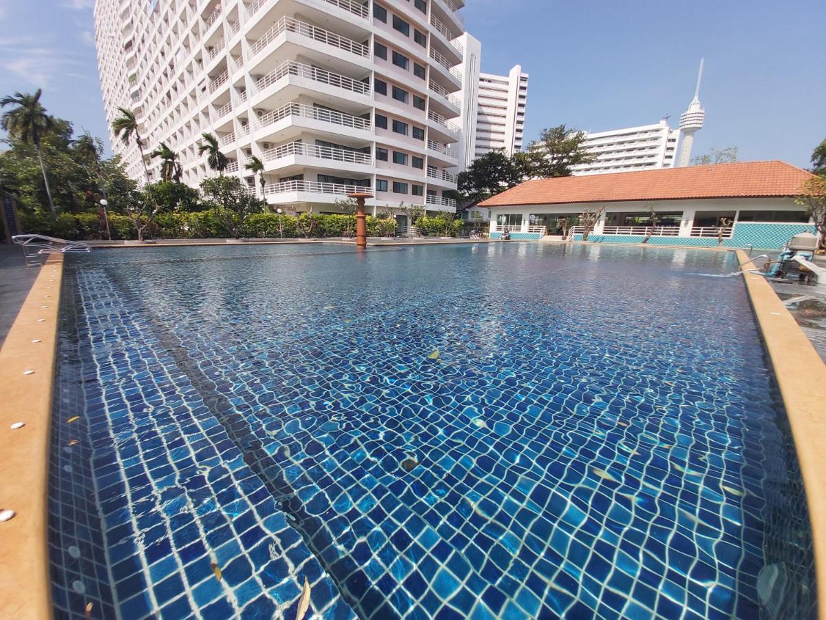 Condominum In Jomtien Beach With Sea View, Balcony And Free Wifi Pattaya Zewnętrze zdjęcie
