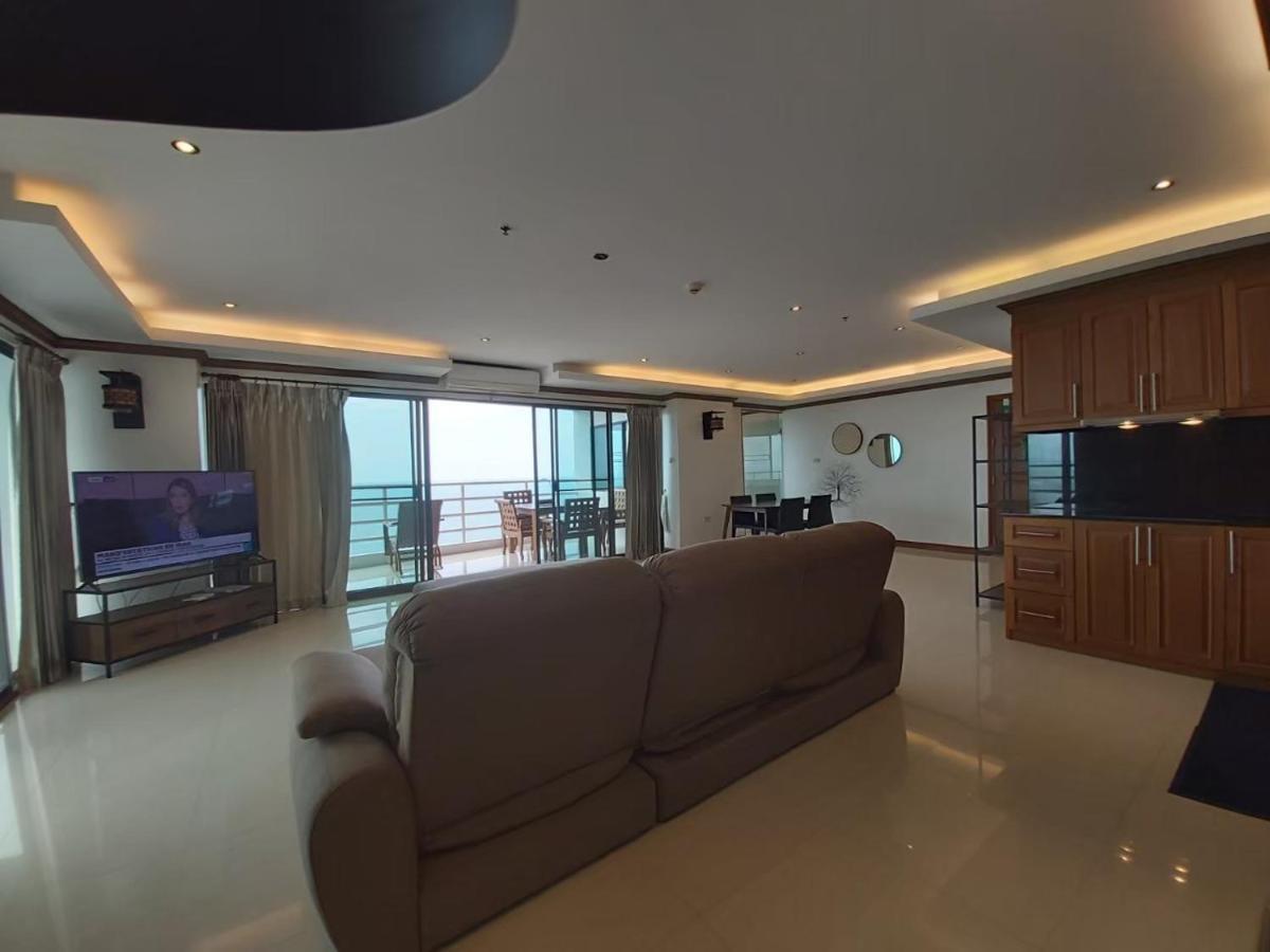 Condominum In Jomtien Beach With Sea View, Balcony And Free Wifi Pattaya Zewnętrze zdjęcie